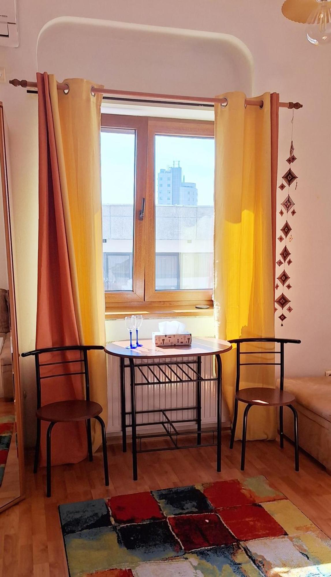 SUPER CENTRAL - Lovely one-bedroom apartment on Victoriei Avenue Boekarest Buitenkant foto